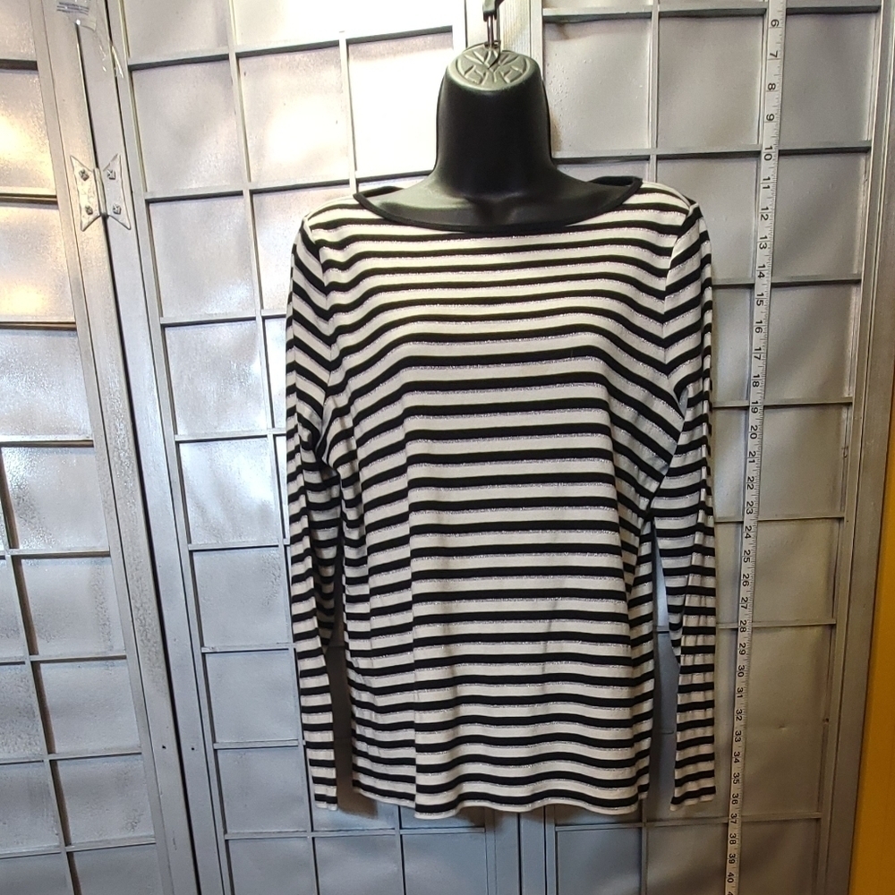 Talbots 1X  black, white and silver long sleeve blouse